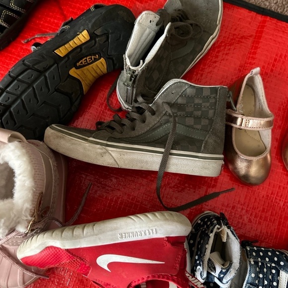 20 Pairs /Resale opportunity kids shoes bundle  mixed sizes KIDS / BABY'S - Picture 8 of 10